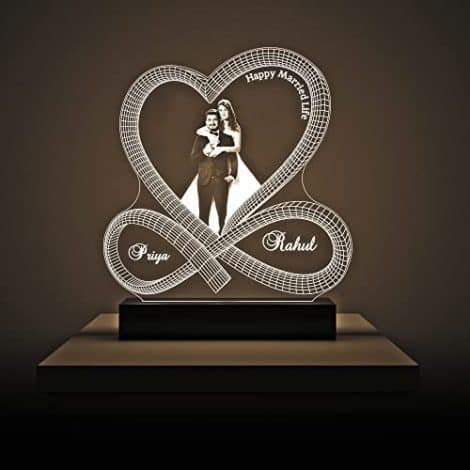 Personalized love lamp with customizable photo and message, ideal for anniversaries, birthdays, couples, and weddings.