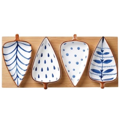 Nestasia’s Blue and White Leaf-Shaped Ceramic Serving Platter with Wooden Board to Serve Snacks. (1 Tray, 4 Plates)