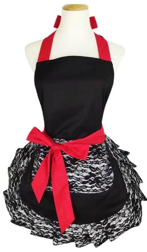 Stylish Black Lace Apron with Pockets for Women – A perfect gift for fashionable Indian ladies!