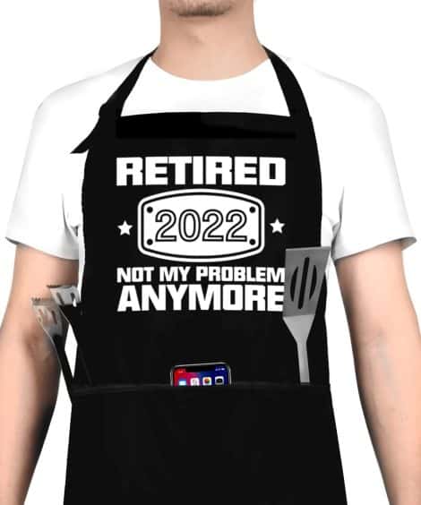 2022 Retirement Gift Apron for Men and Women, Funny Retired 2022 Not My Problem Any More.
– A fun apron gift for Indian retirees in 2022, symbolizing freedom from worries. Perfect for chefs, spouses, parents, and friends!