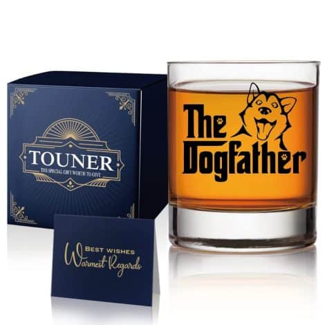 Husky-themed whiskey glasses, perfect for dog dads and dog lovers, a unique gift for Father’s Day and birthdays.