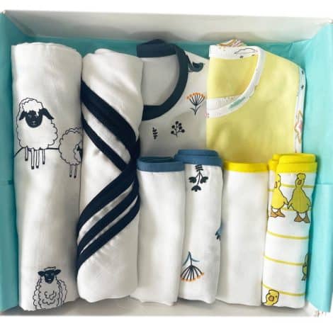 TinyLane – Handpicked for you! Purely Natural Gift for Infant Boy & Girl, 0 to 6 Months, Set of 8, Assorted Colors, Gentle on Skin, Festive Pack – Christmas, Winter Special, Baby Shower Gifts.