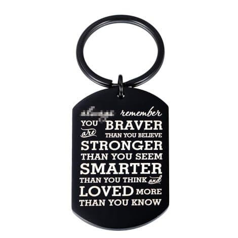 Motivational keychain for youngsters and adults. Suitable for sons, daughters, and friends who graduated or celebrating birthdays.