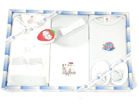 New Born Blue Mini Berry Unisex Baby’s Gift Set, perfect for babies aged 0-3 months.