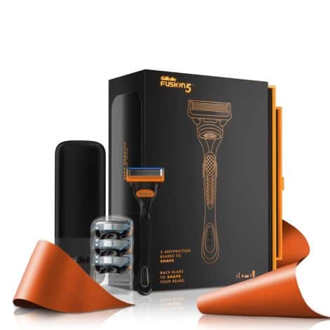 Gillette Fusion Luxury Pack for Men | Includes 1 Handle, 4 Cartridges, and Travel Case.