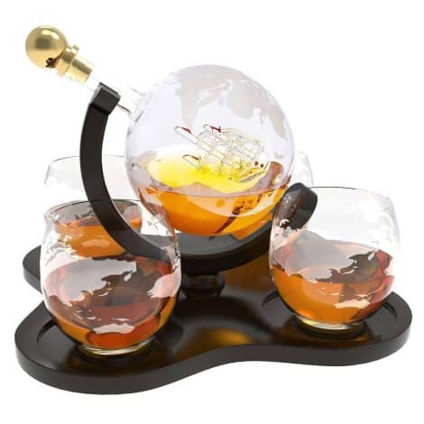 “Gift for Indian men: Chef’s Star Whiskey Decanter Set with 4 Glasses, perfect for Bourbon, Scotch, and more!”