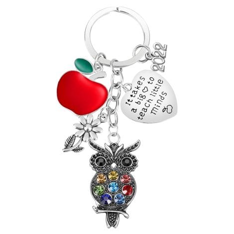 Keychain for teachers: Show appreciation to the amazing women who shape young minds. Perfect gifts for teachers.