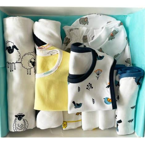 TinyLane – Handpicked just for you! Thoughtful presents for newborns – boys & girls (6-12 months), vibrant colors, pack of 13, gentle on skin, perfect for Christmas and winter season.