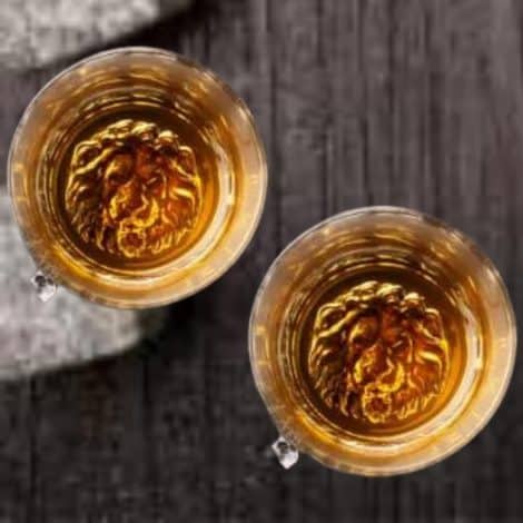 Get the stylish Melbify Gold Lion Glasses, perfect for enjoying whiskey, cognac, vodka, and gin at home or bars!