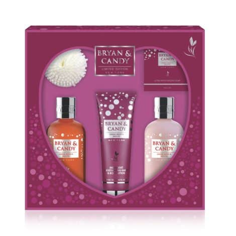 Bryan & Candy SUPAWOMAN Gift set – Sandalwood & Wild Fig Combo, perfect for your sister’s Thanksgiving! (Includes Body wash, Hand & Body lotion, Shower gel, Moisturizing soap, Loofah)