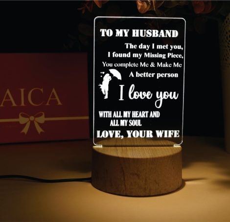 AICA Gifts LED Lamp for Beloved Husband – Wooden Texture, Warm Yellow Light with Special Quote