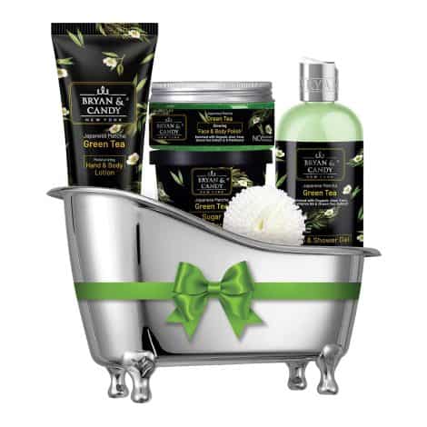 Bryan & Candy’s Green Tea Bath Tub Gift Set brings a spa experience to your home. Suitable for both genders.