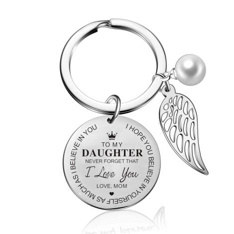 “Forever Love Keychain for My Daughter from Mom – Inspiring gift to treasure, celebrating birthdays and graduations.”