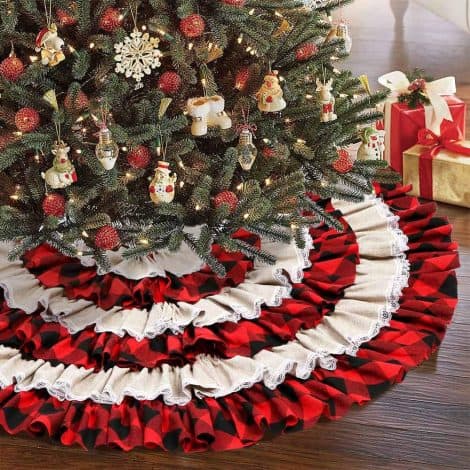 Aytai 48 Inch Red and Black Buffalo Check Tree Skirt: Add festive charm to your Christmas tree.