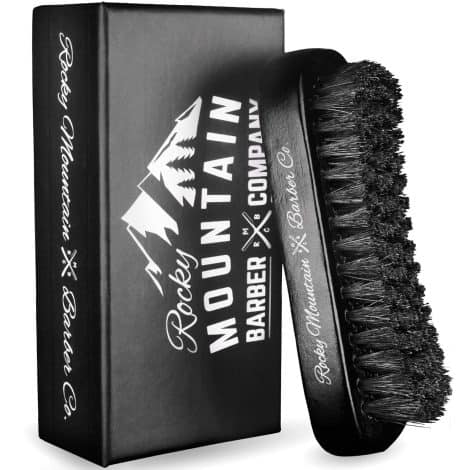 Rocky Moun brings you a premium Men’s Hair Brush made with 100% pure black boar hair, ideal for your beard and moustache. Its firm military style offers no snags or scratches. Handmade wood handle and gentle bristle comb that can be used with beard oil and wax. Bonus gift box included.