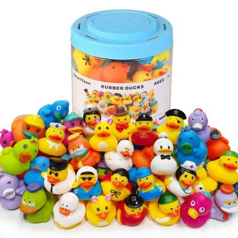 SmartYeen offers a set of 30 cute rubber ducks for toddlers aged 1-3, perfect for bath time fun. Ideal birthday gift!