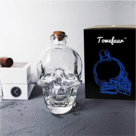 750ML Skull Decanter – Lead-free Glass with Cork Stopper, perfect for Halloween, liquor, wine, and bourbon lovers. Ideal gift for men, women, and dads.