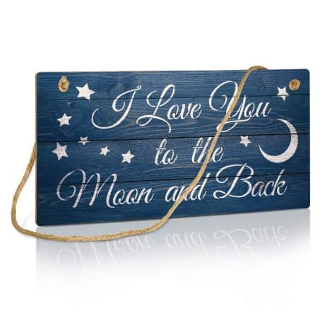 Putuo Decor Love Wall Decor, a beautiful hanging sign expressing love for your partner, perfect for special occasions.