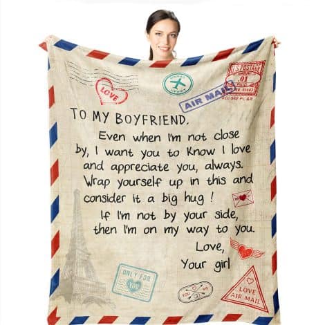 Gift your boyfriend a cozy and sentimental Wisegem Boyfriend Blanket to celebrate special occasions. Perfect anniversary or birthday gift!