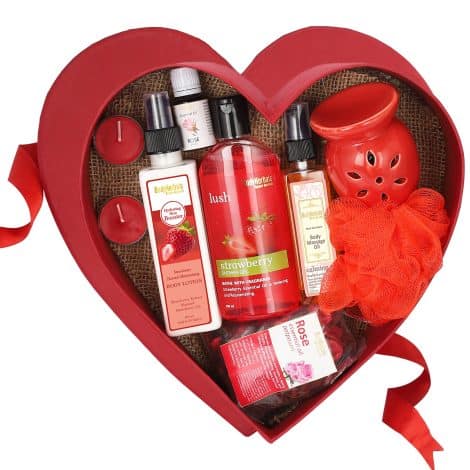 Luxury Bath and Body Care Spa Kit with Strawberry & Rose Range – Perfect Gift for any Occasion.